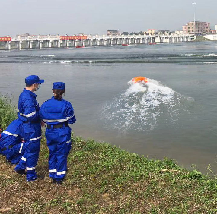 R2水上救援機器人